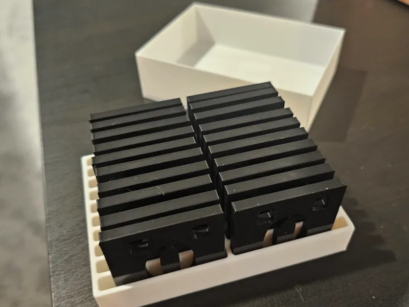 Box and lids for numbers