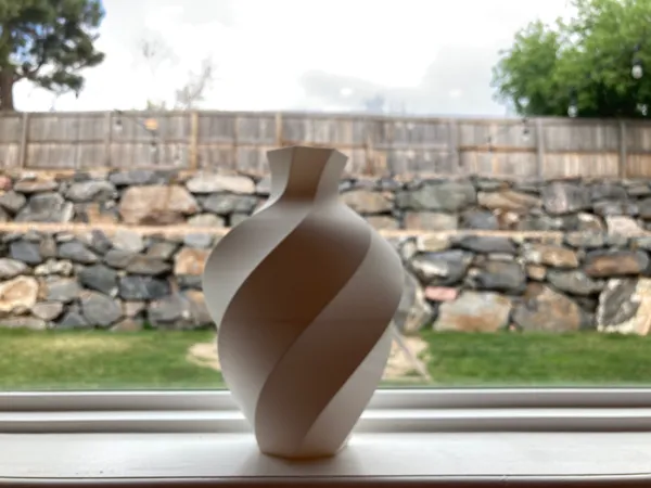 Vase urne moderne