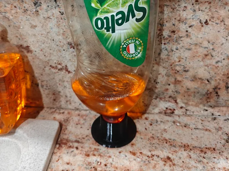 Empty dish detergent - Svuota detersivo piatti