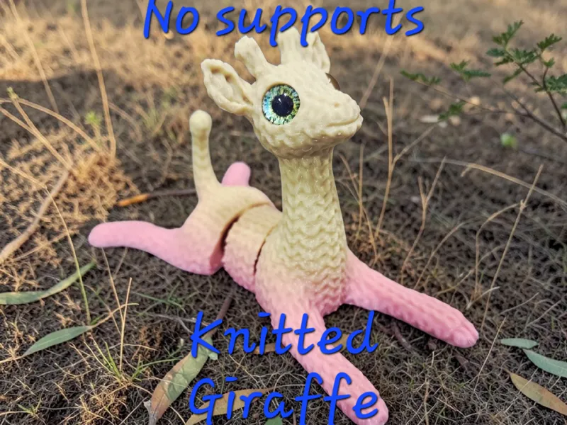 SC Knitted Giraffe - glass eye compatible