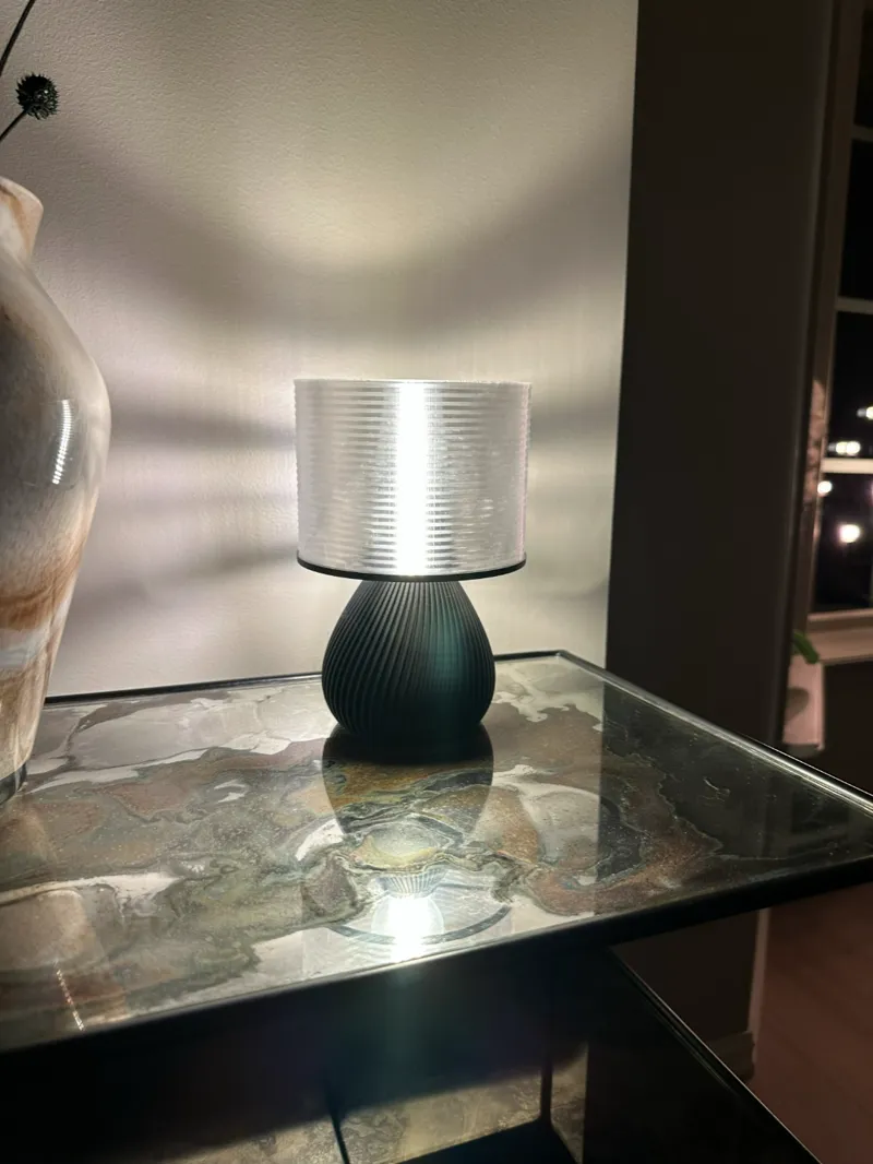 Table lamp