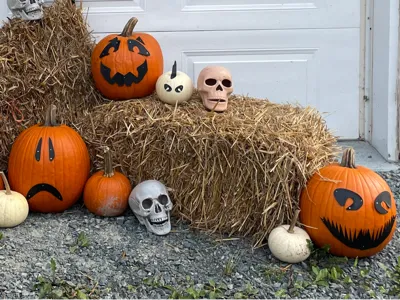 Customizable Halloween Pumpkin Face Decoration kit