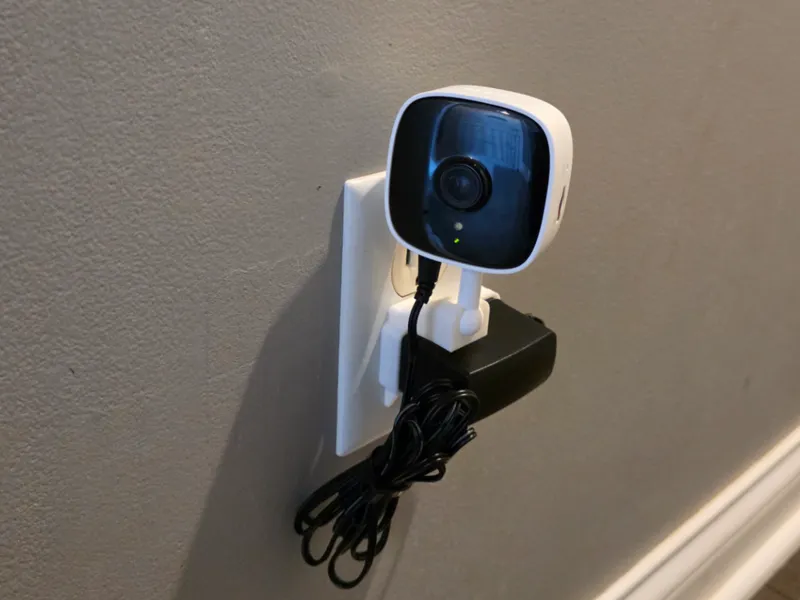 TP Link Tapo C100/C110 Wall outlet mount