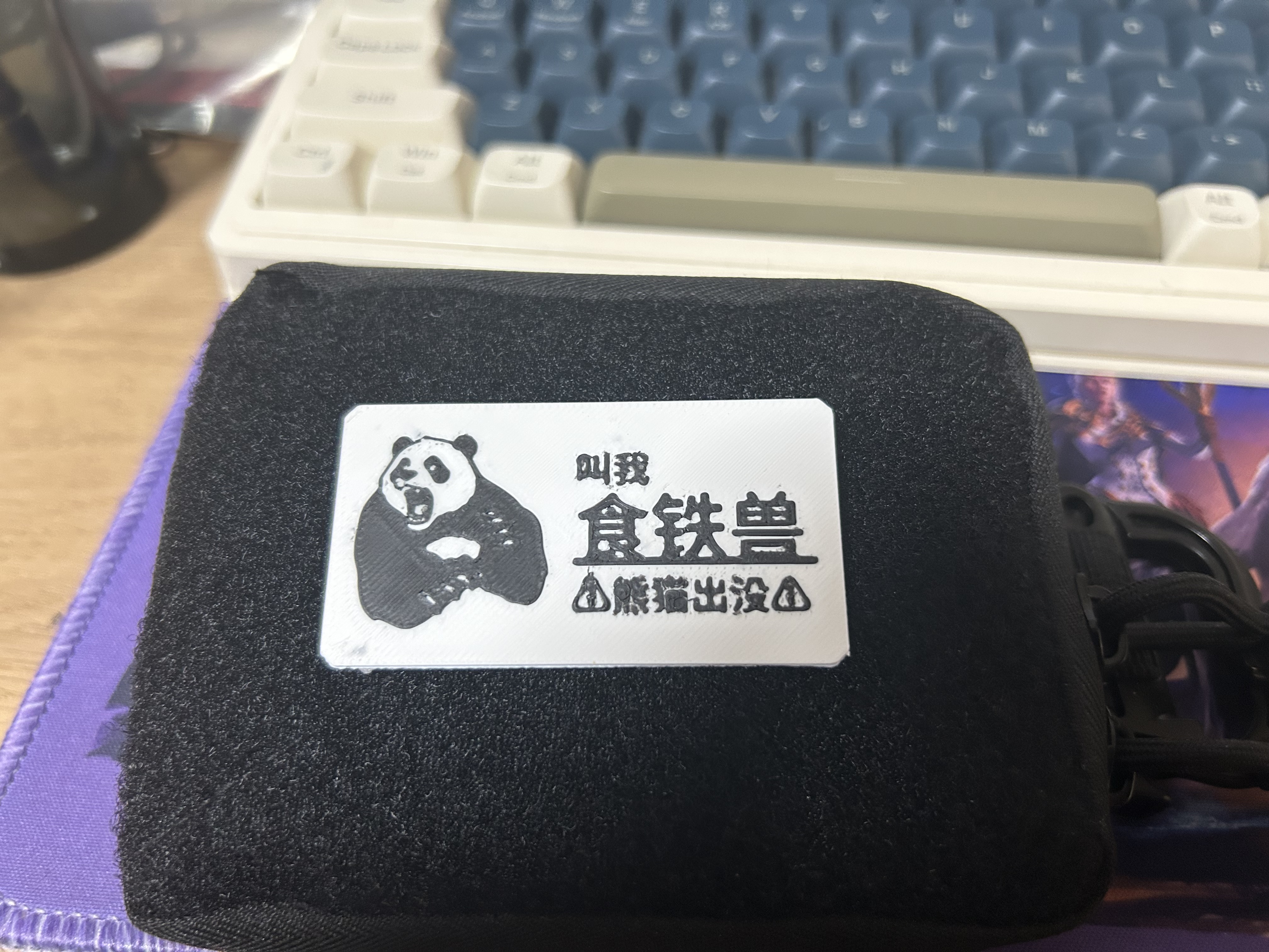 Miniatura 2 do modelo 3D 可定制 士气章