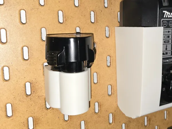 Support Skadis pour batterie Makita 12V