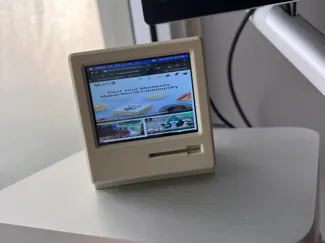 Mini Macintosh Display - 2.8in external display