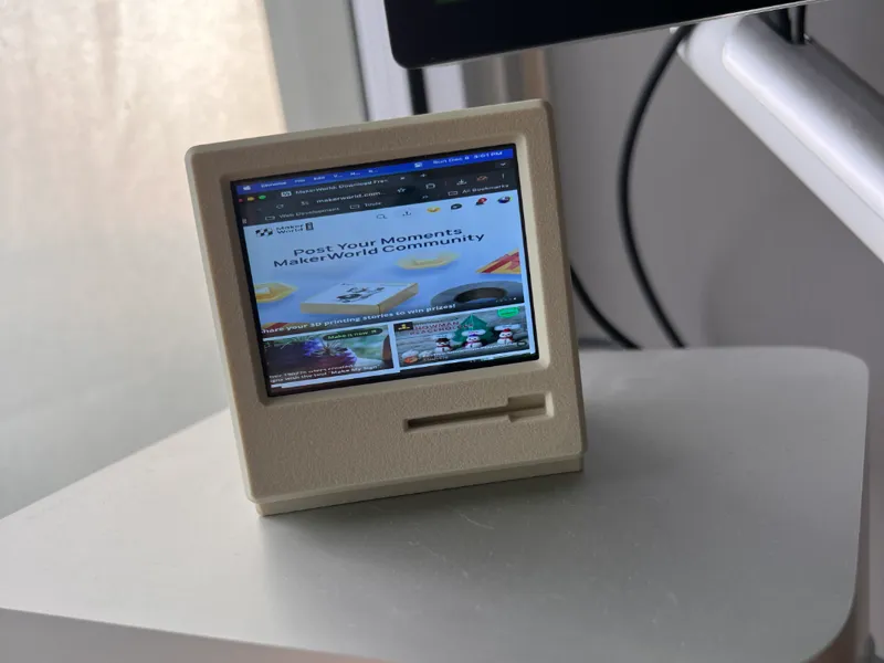 Mini Macintosh Display - 2.8in external display