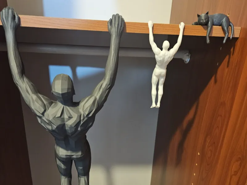 climber dead -hang position balancing