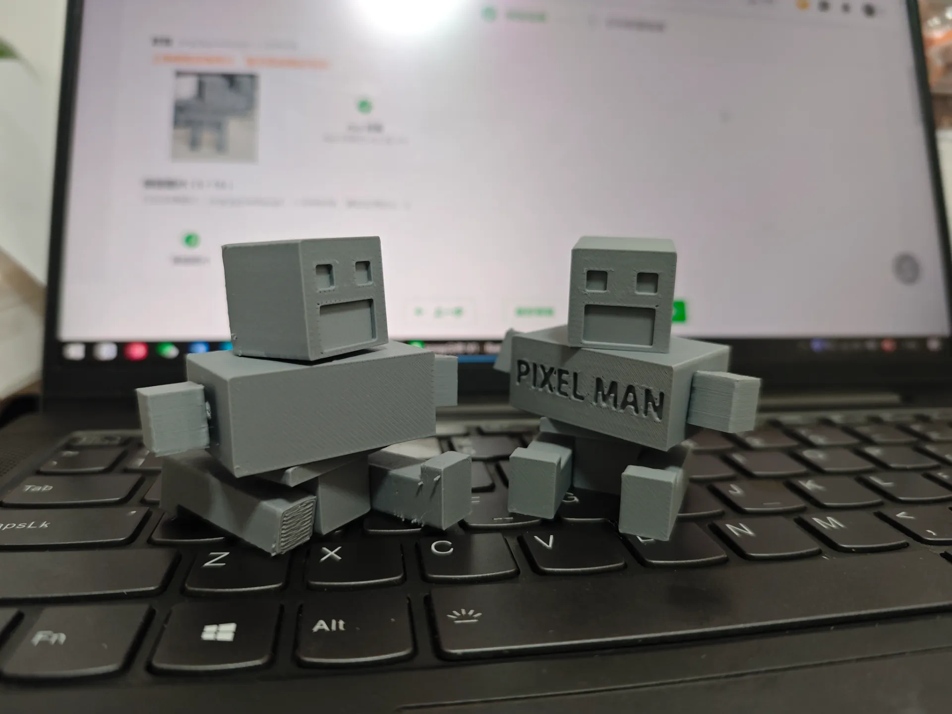 Miniatura 1 do modelo 3D 机器人-像素小人Pixel Man