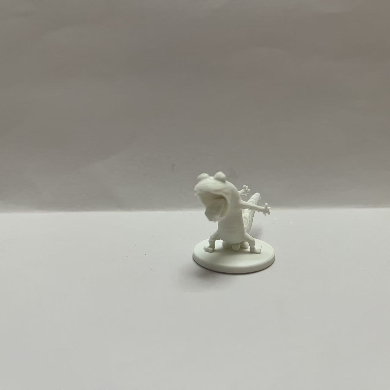 Miniatura 1 do modelo 3D 汤姆蜥蜴-河狸变身计划周边手办-儿童涂色玩具