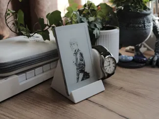 XTEInk X4 Desk Stand + Watch Holder