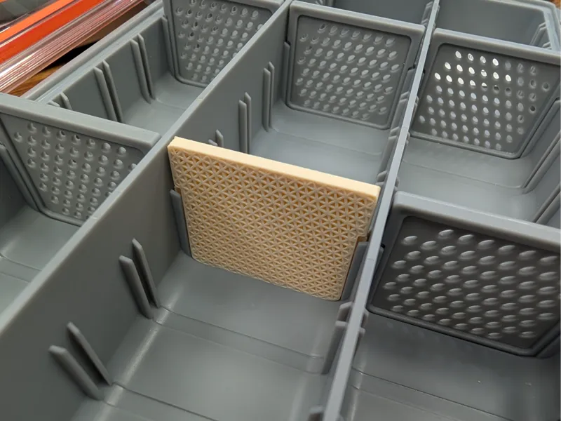 KastKing 3600 tackle box divider