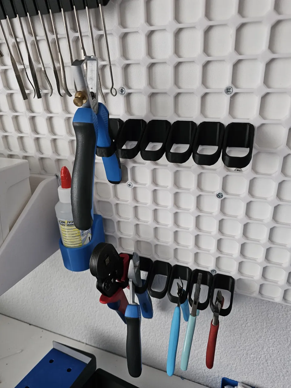OpenGrid Plier hanger view 3