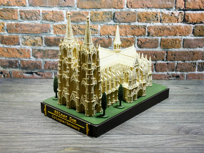 Kölner Dom – detailreiches 3D-Druck-Diorama