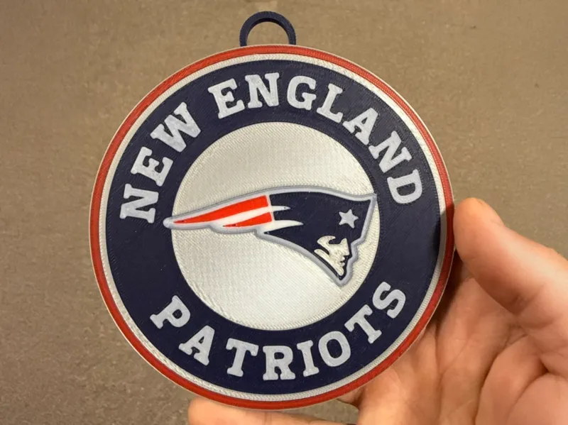 NE Patriots Round Charm