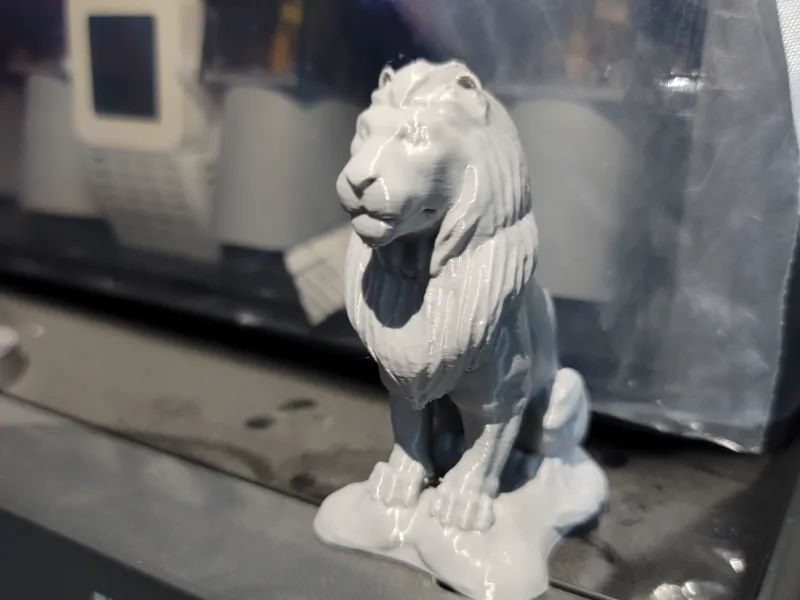 lion stand with the power 权利雄狮