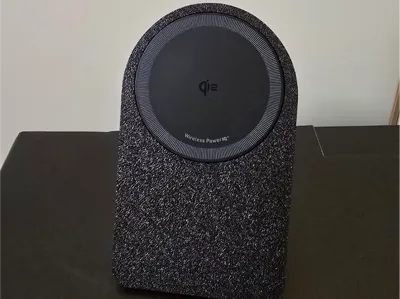 Anker Qi2 Magsafe charging stand