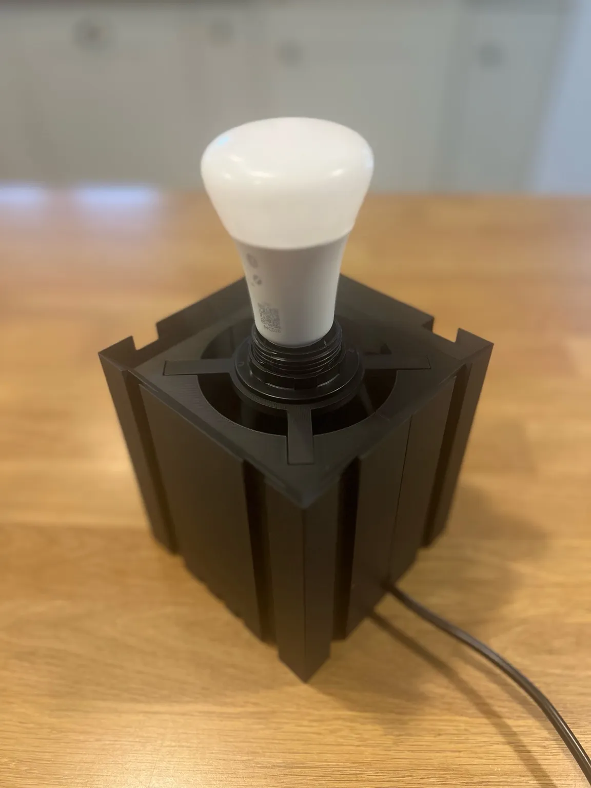 Philips Hue Table Lamp V2 view 3