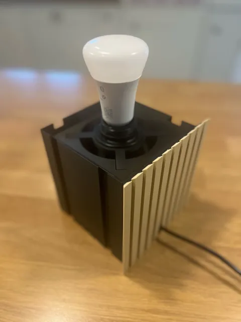 Philips Hue Table Lamp V2 view 4