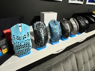 Finalmouse Display Stand