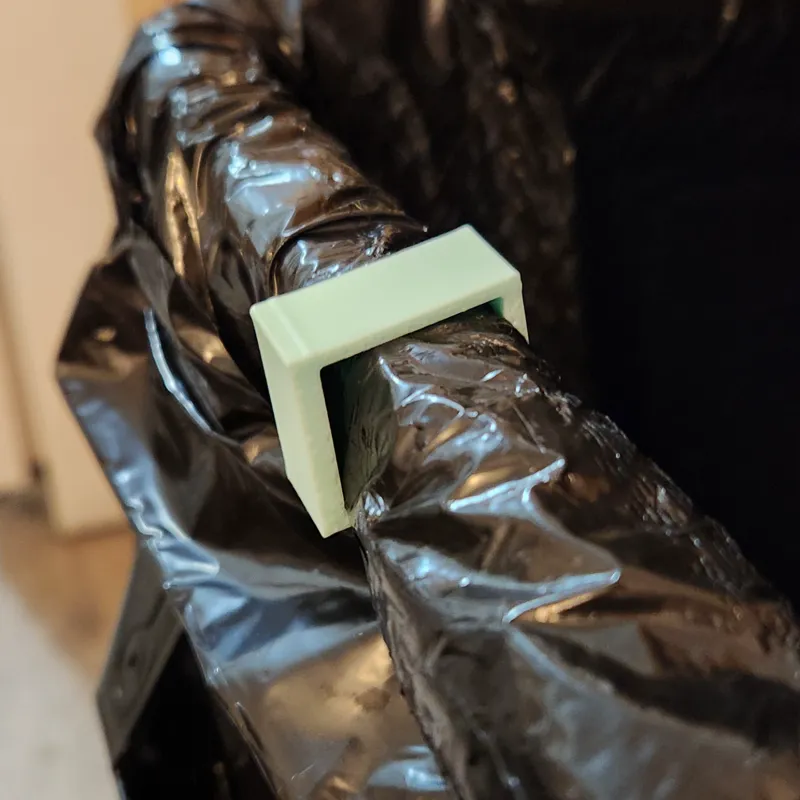 Black Highboy 23 Gallon Garbage Bag Clip