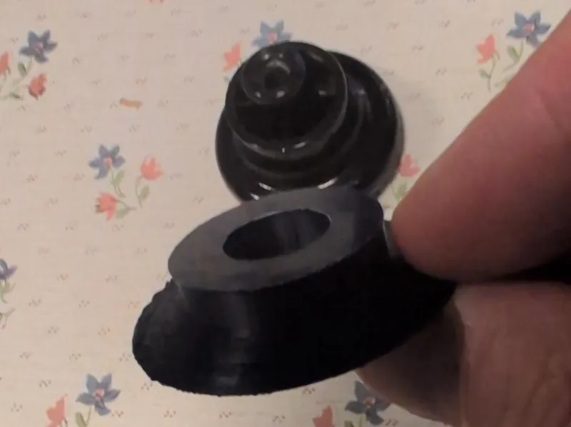 SlowCookerLidBushingConcave-m5screw_MurphyRichards