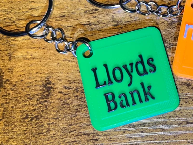 NFC Keychain LLOYDS