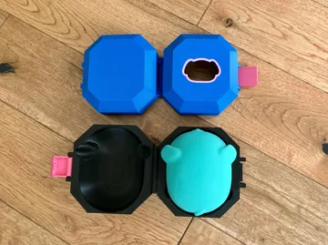 Caja o estuche: NeeDoh Funky Pup Case - Version 2.0 — vista de referencia 3