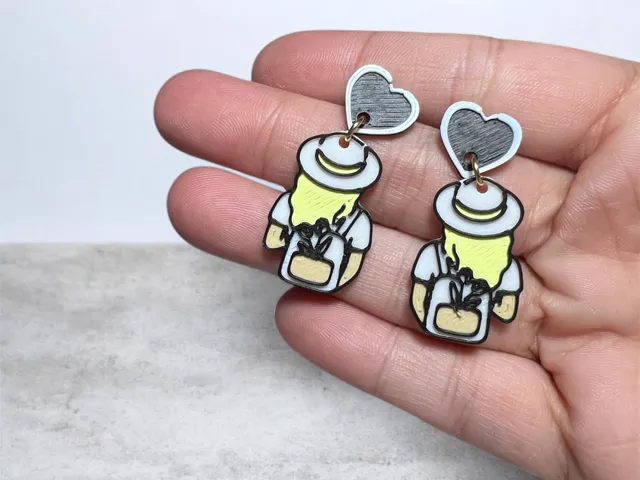 Pendientes chica mochila