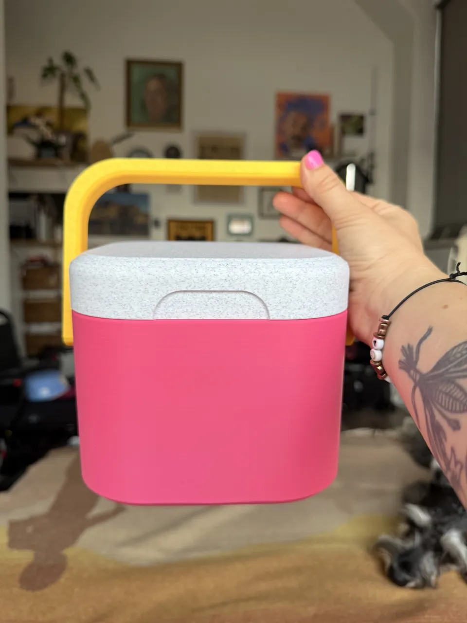 Retro Mini Cooler, 4 Can view 2
