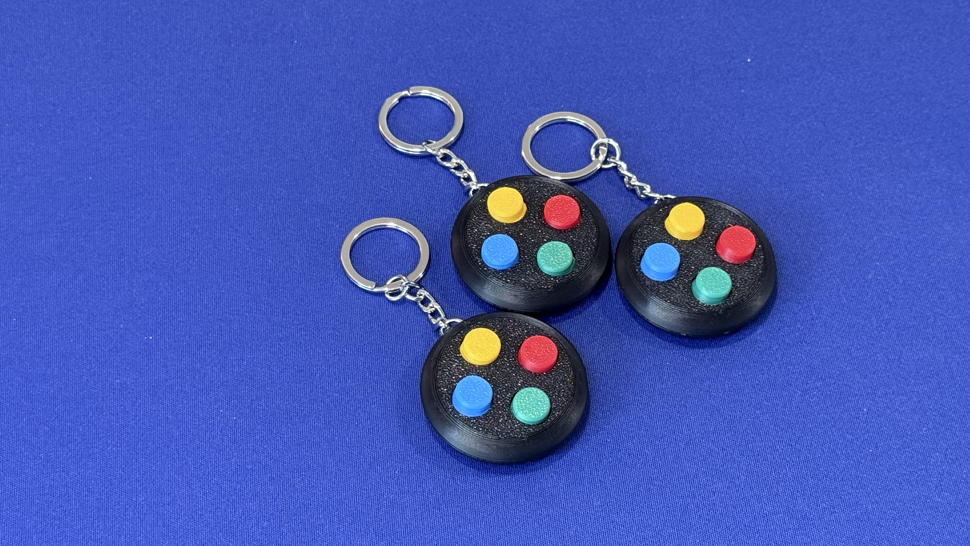 Miniatura 2 do modelo 3D Button Masher Fidget Keychain