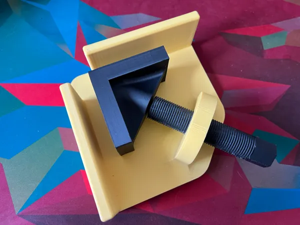 https://makerworld.bblmw.com/makerworld/model/US376e048a499aa3/design/2024-08-10_6362ae9605ab7.png