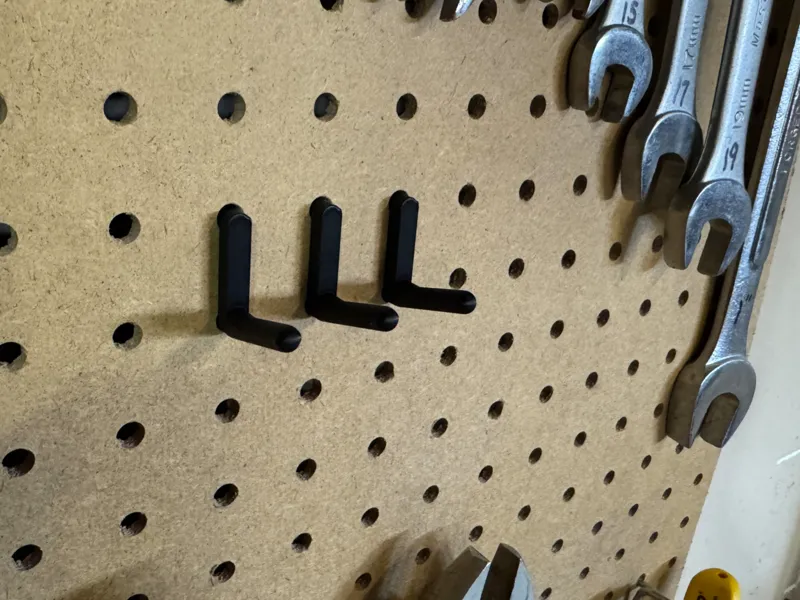 Simple pegboard hook