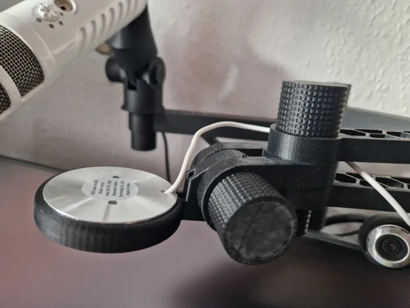 Lamp kit holder for flexible & sturdy phone arm