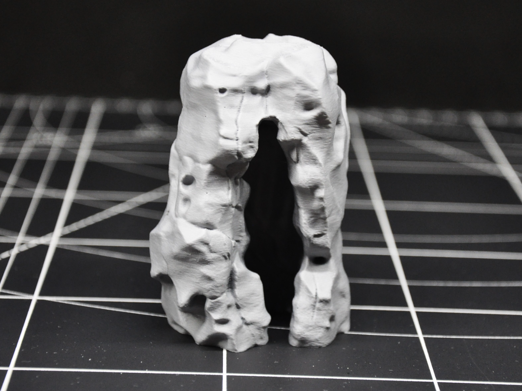 Stone with a crack - Miniature terrain 