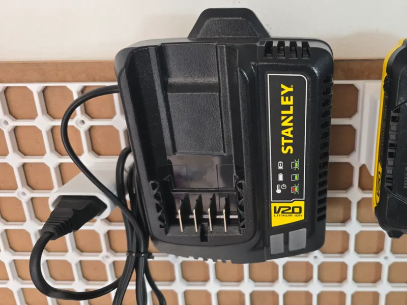 opengrid - Fatmax battery charger holder