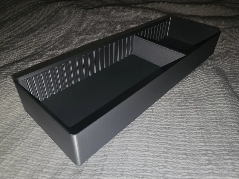 Gridfinity bin with movable dividers 6x2x5
