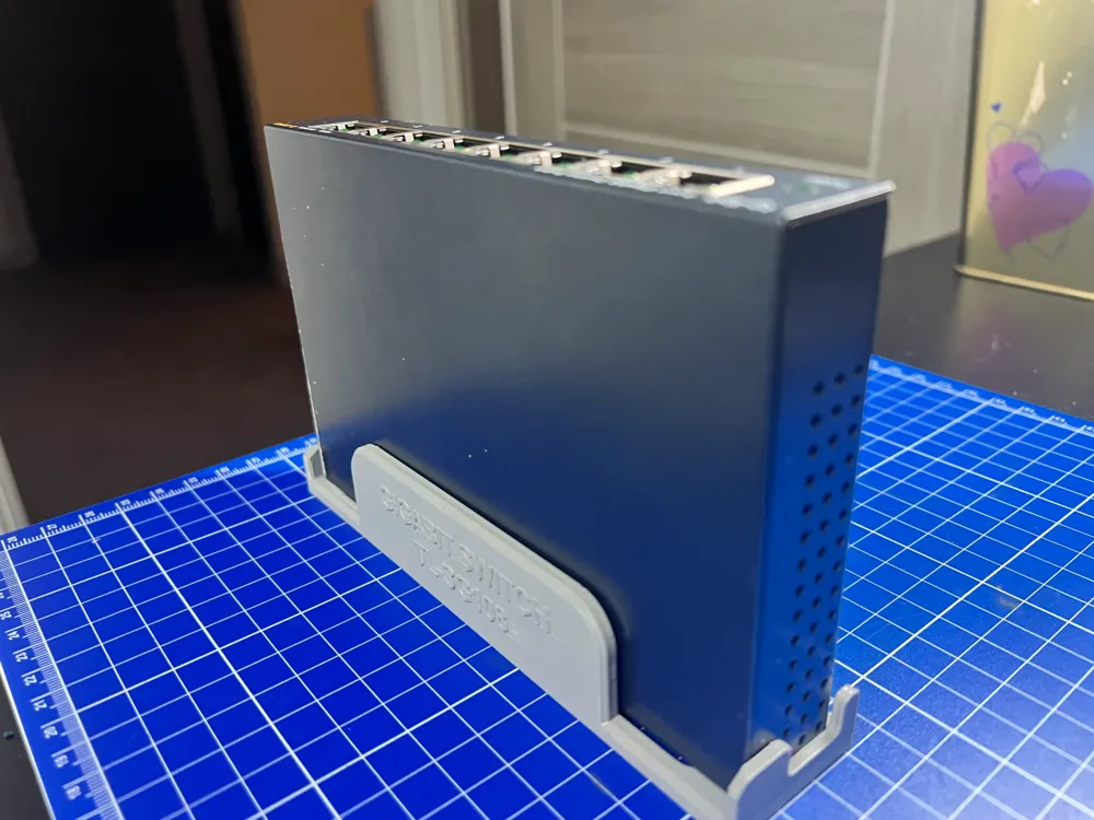 TP LINK GS108 Network Wall Mount by Peter Martin MakerWorld: Download ...