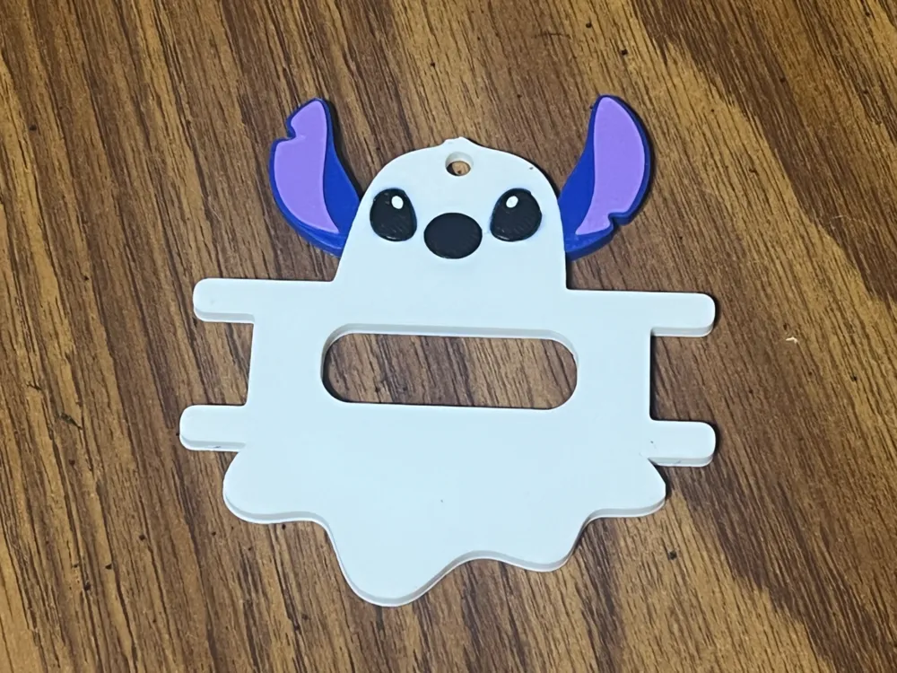 Accesorio para sujetar ligas de cabello: Stitch Ghost Hair Tie Holder. Referencia del modelo original.