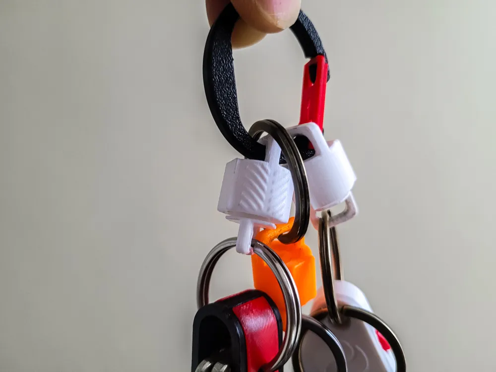 Rotating Swivel Keychain 360 - Free 3D Print Model - MakerWorld