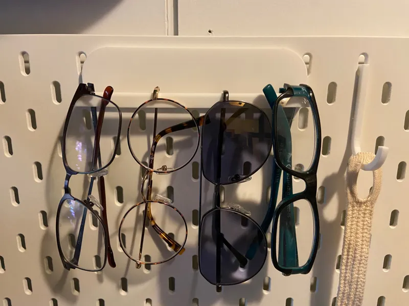 IKEA Skadis Brillenhalterung