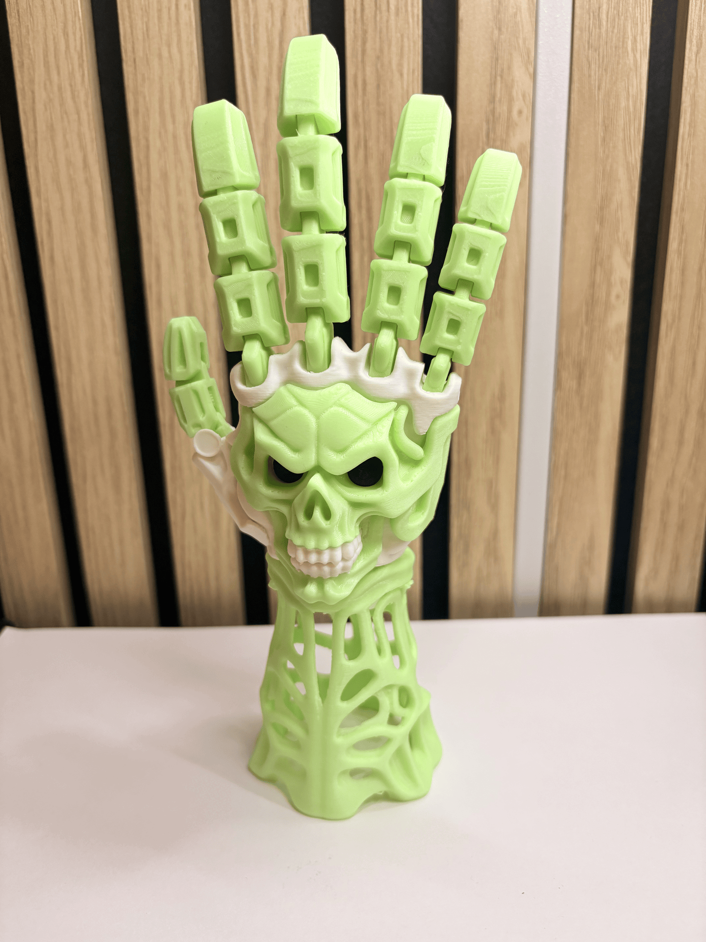 Hand SKULL BIOMECANIQUE Articulated