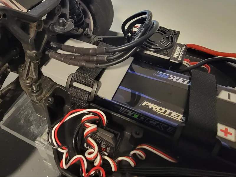 Team Associated RB10 Shorty Battery Spacer Block