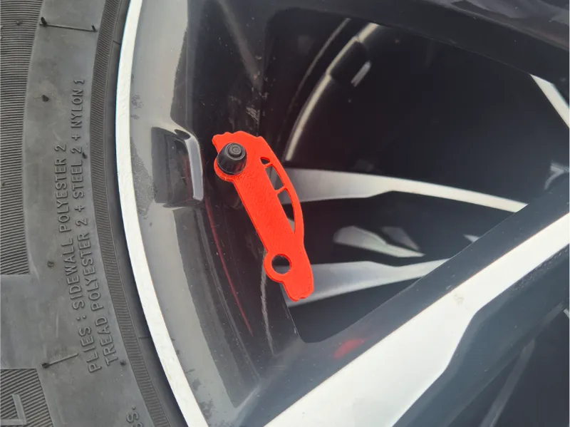 Tyre marking tag shaped like a Volkswagen Polo