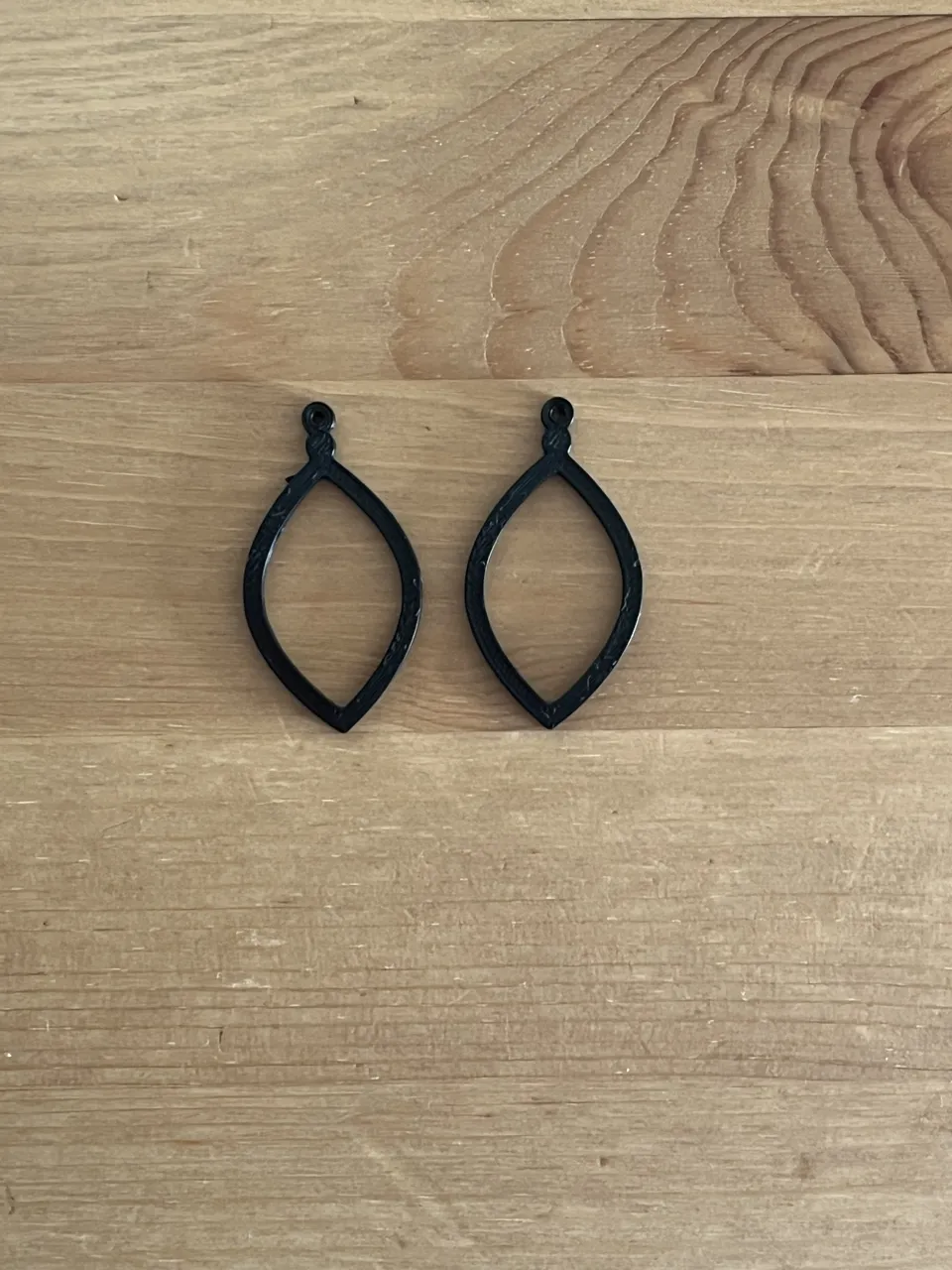 earrings view 2