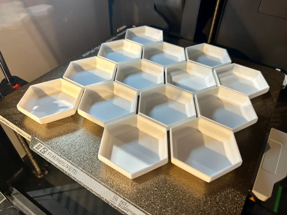 Small hexagonal stackable trays by TuringComplete - MakerWorld