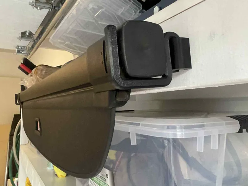 Mercedes GLC Cargo Cover Hook