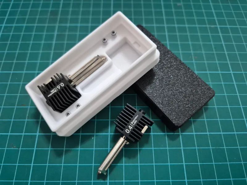 Gridfinity Tray for A1 Nozzle with Cover