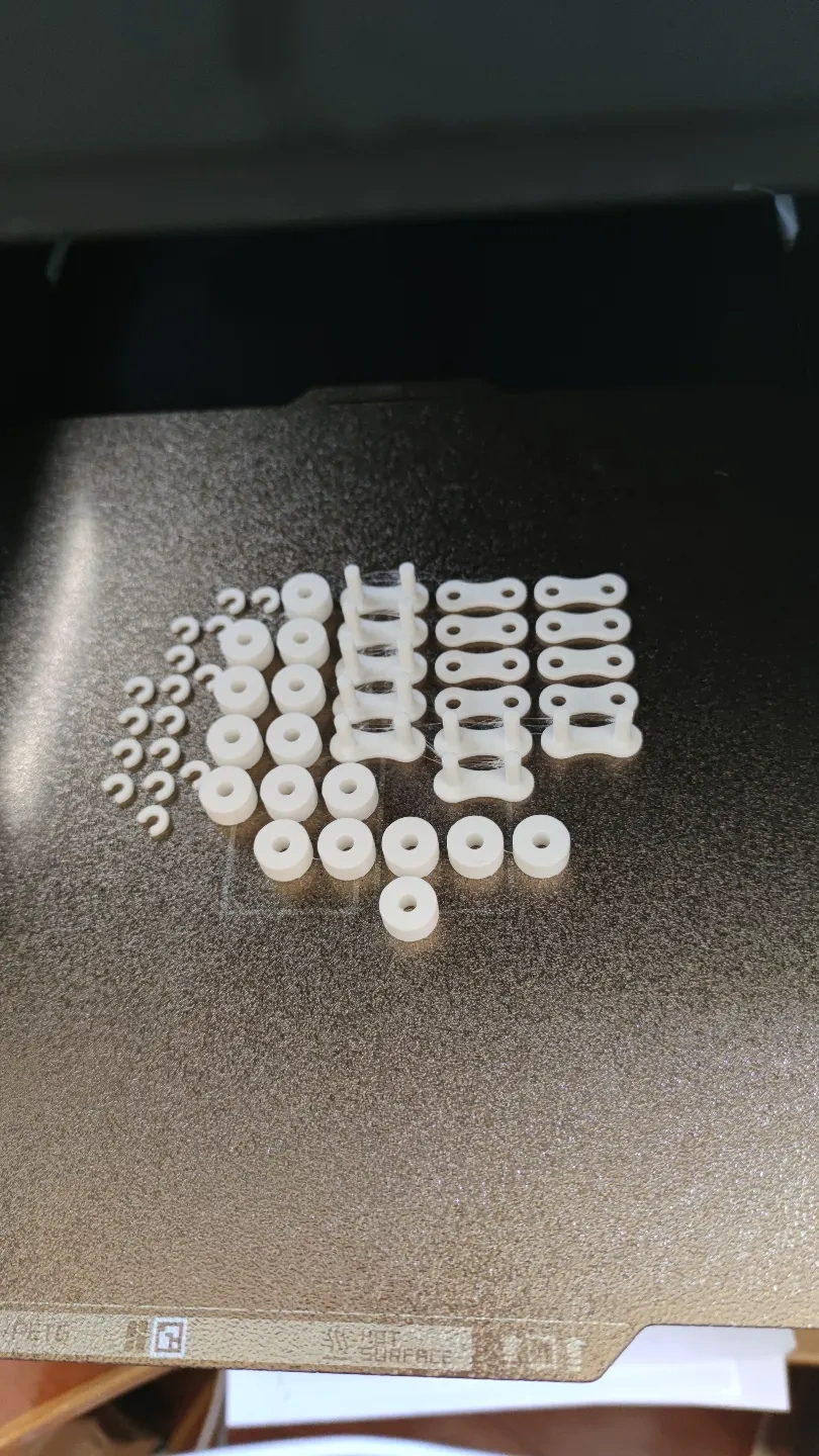 Miniatura 1 do modelo 3D 手链，项链，自行车车链子