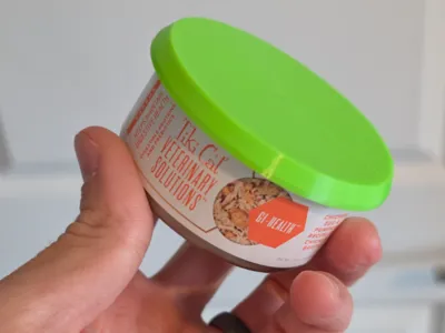 Cat food lid